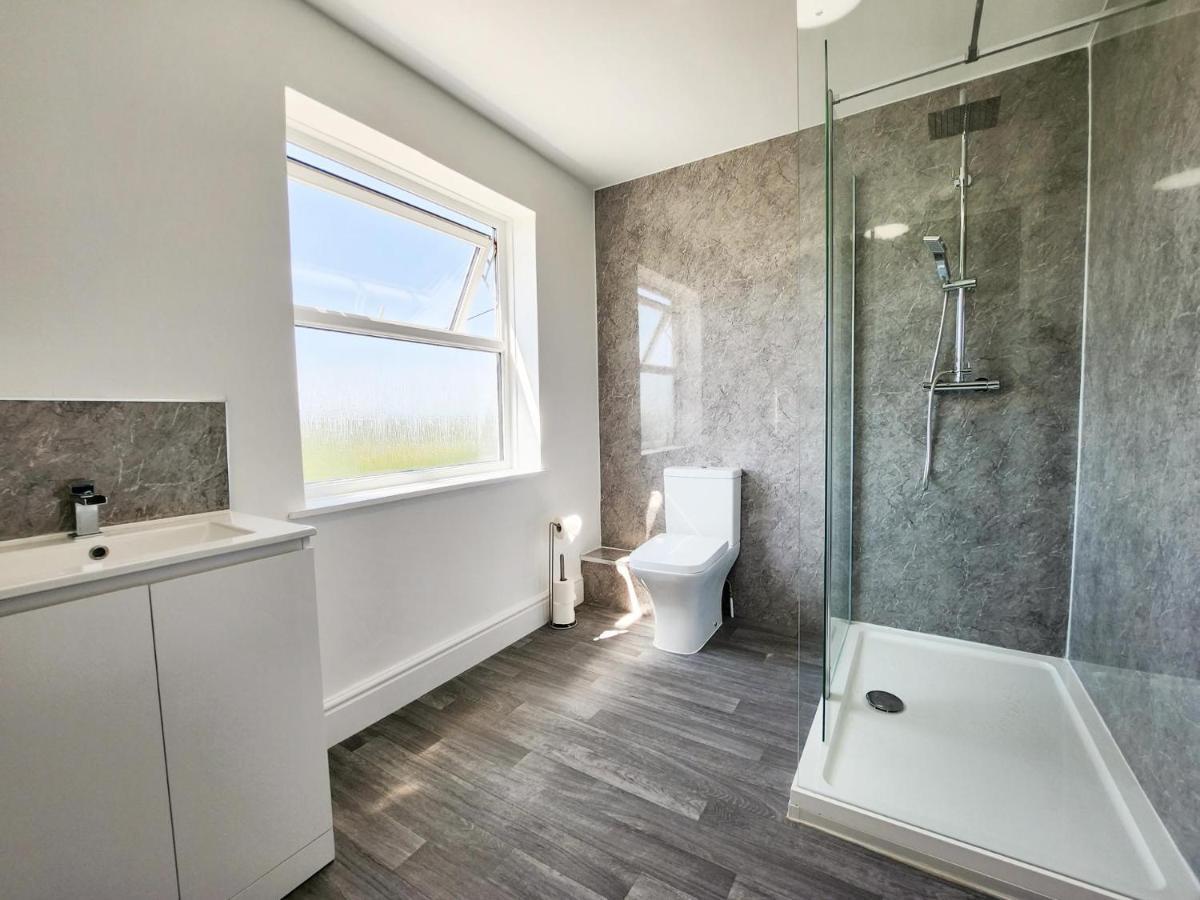 Sea View - 1 Bed Suite - Ocean Breeze - Port Eynon Port-Eynon Exterior foto